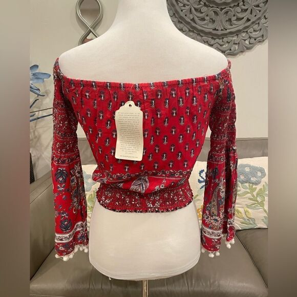 Band of Gypsies Smocked Bell Sleeve Crop Top - Picture 17 of 17